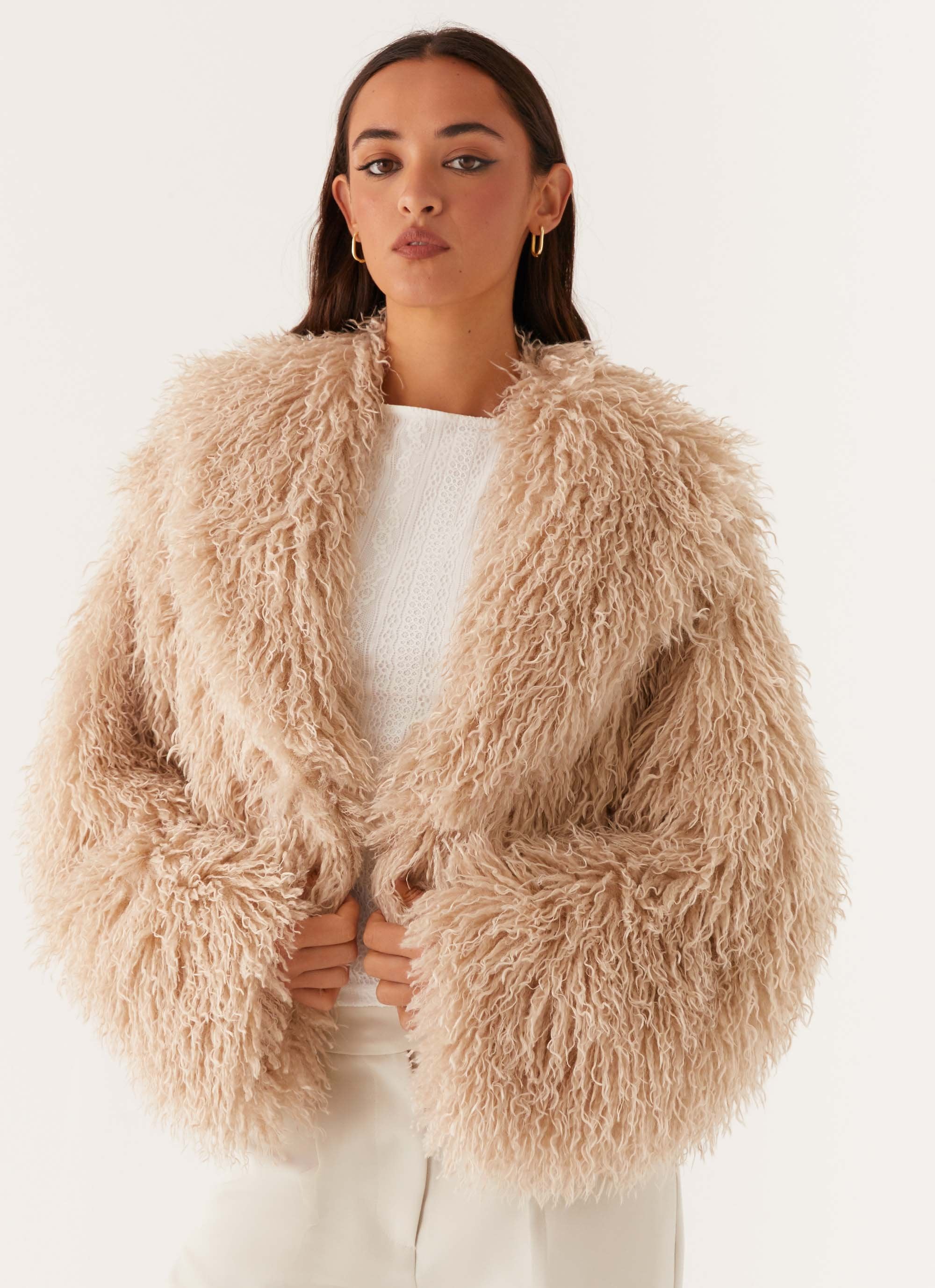 Virginia Cropped Faux Fur Jacket - Taupe